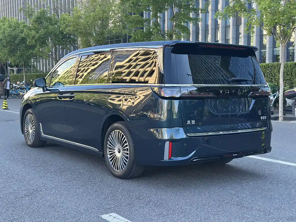 Lantu Dreamer 2025 PHEV four-wheel drive flagship Kunpeng version купить на сайте DeffCars