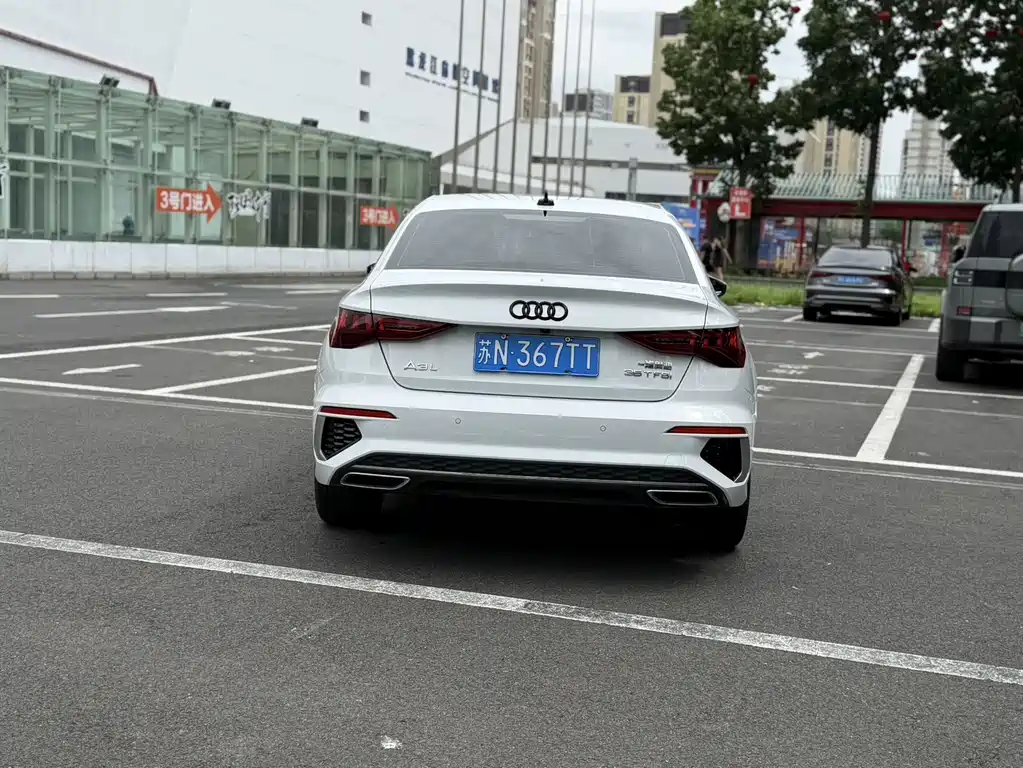 Audi A3 2023 A3L Limousine 35 TFSI fashionable and sporty купить на сайте DeffCars