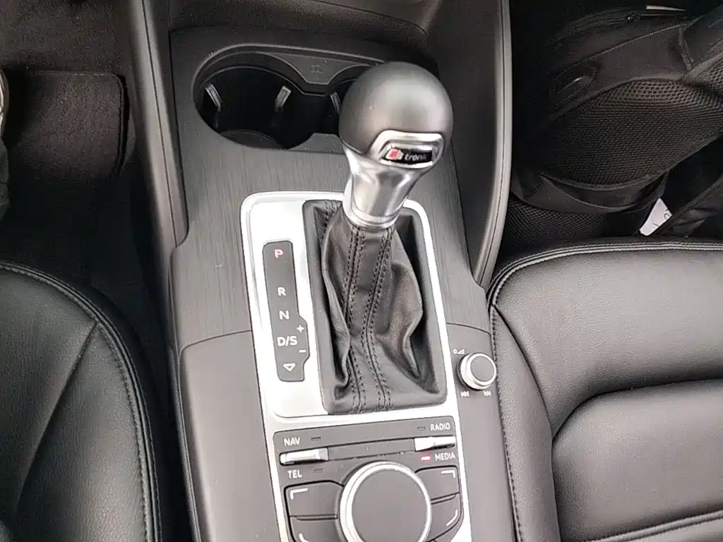 Audi A3 2016 Sportback 35 TFSI LinkedIn купить на сайте DeffCars