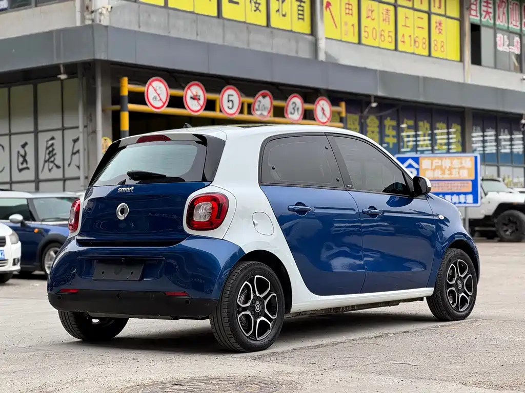 smart forfour 2018 0.9T 66kW Pioneer Edition купить на сайте DeffCars