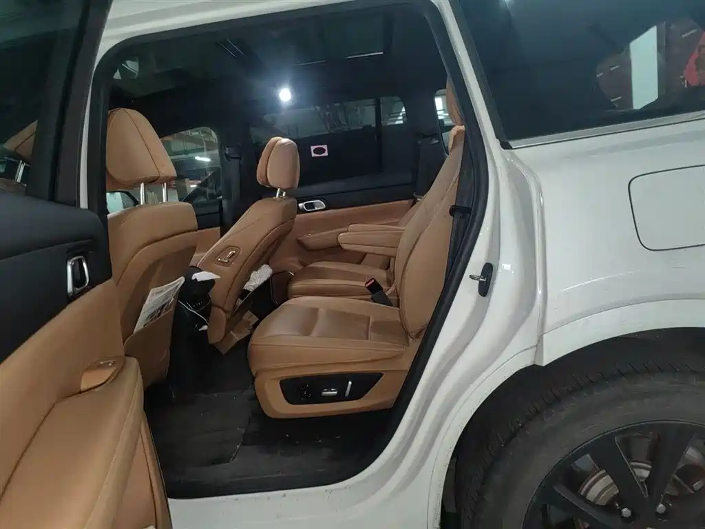 Ideal ONE 2021 extended range 6-seater version купить на сайте DeffCars