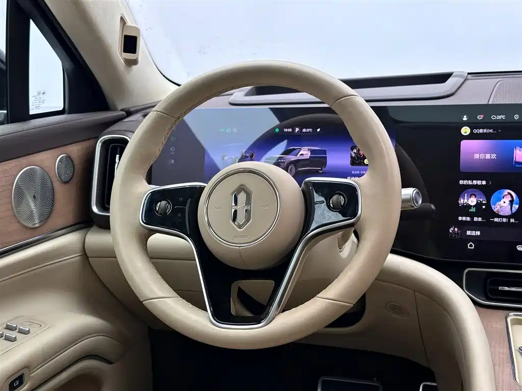 Wenjie M9 2024 extended range Ultra version 52kWh 5-seater version купить на сайте DeffCars