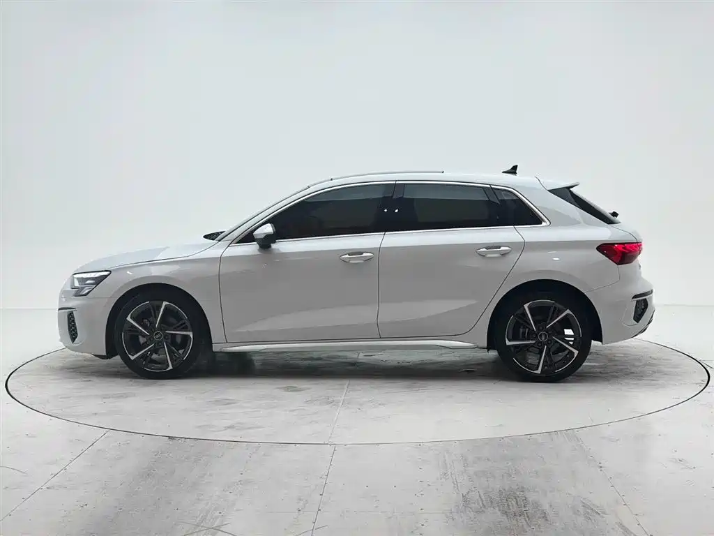 Audi A3 2022 Sportback 35 TFSI stylish and sporty купить на сайте DeffCars