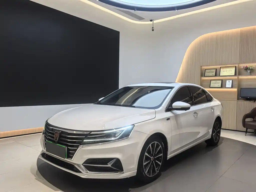 Roewe i6 New Energy 2019 PLUS 50T Internet Honor Smart Edition купить на сайте DeffCars