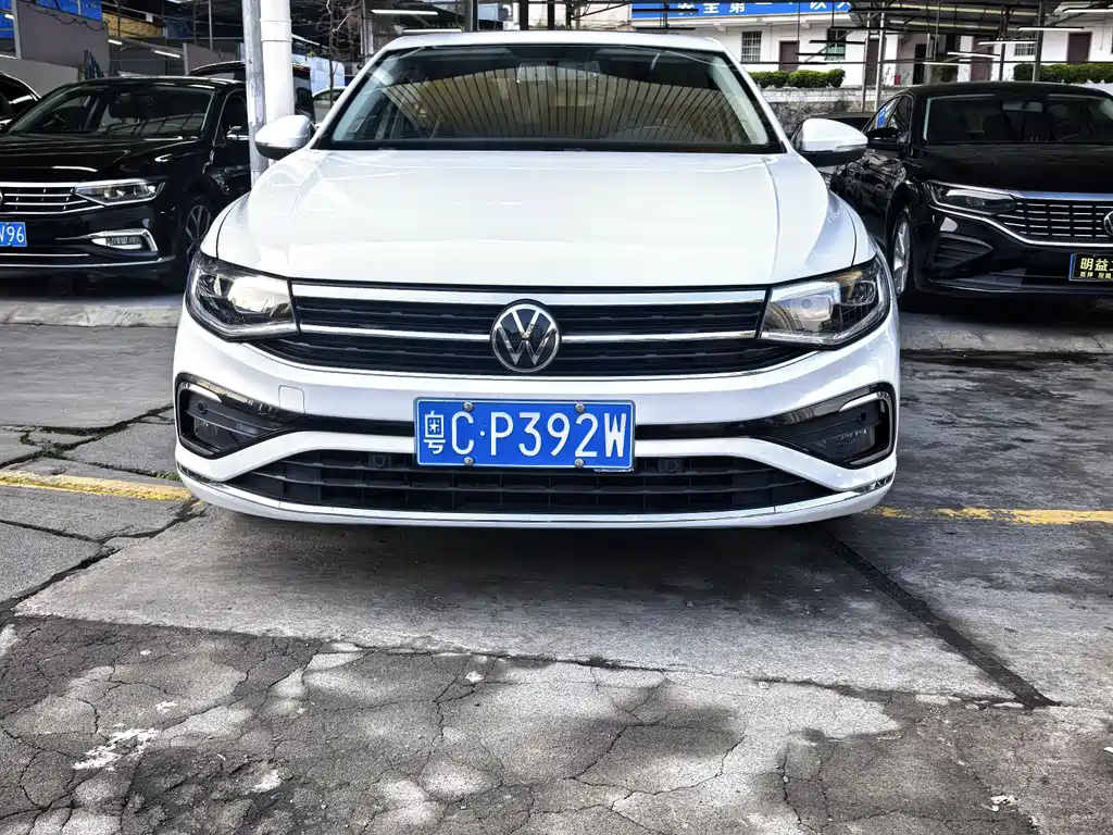 Bora 2023 model 200TSI DSG Zhixing PRO version купить на сайте DeffCars