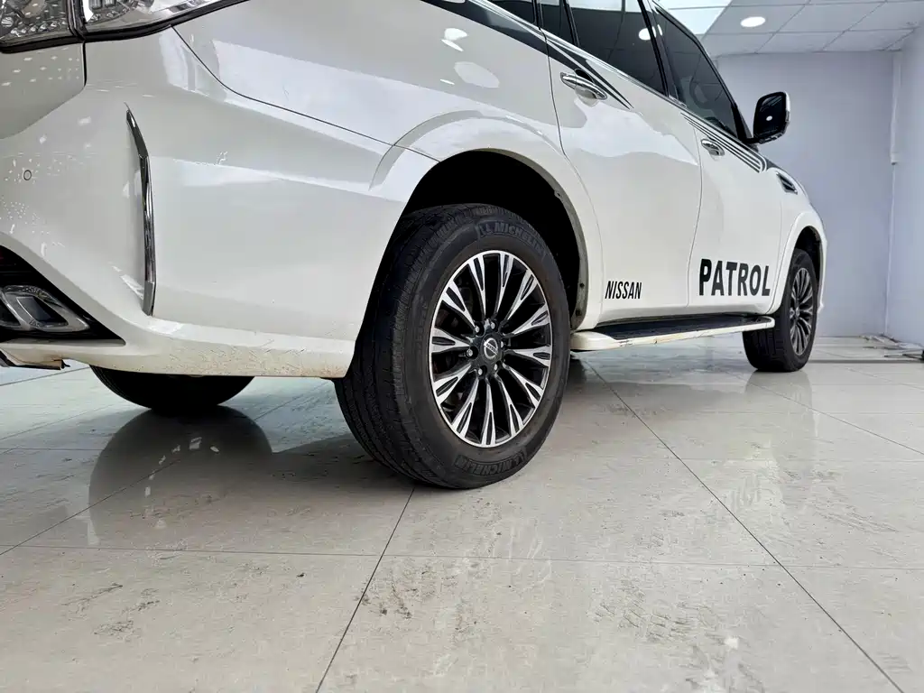 Patrol 2018 4.0L LinkedIn model купить на сайте DeffCars