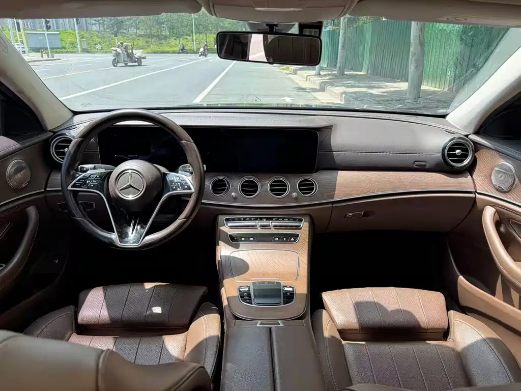 Mercedes-Benz E-Class 2021 E 260 L купить на сайте DeffCars