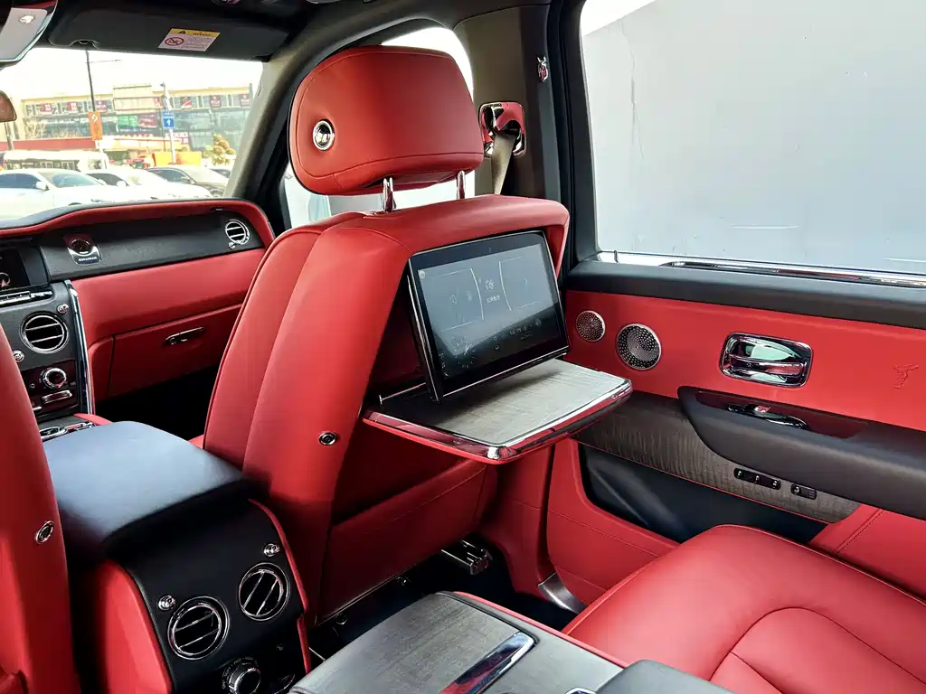 Cullinan 2018 four-seat version купить на сайте DeffCars