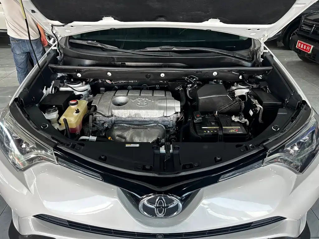 RAV4 Rongfang 2016 2.5L automatic four-wheel drive elite version купить на сайте DeffCars