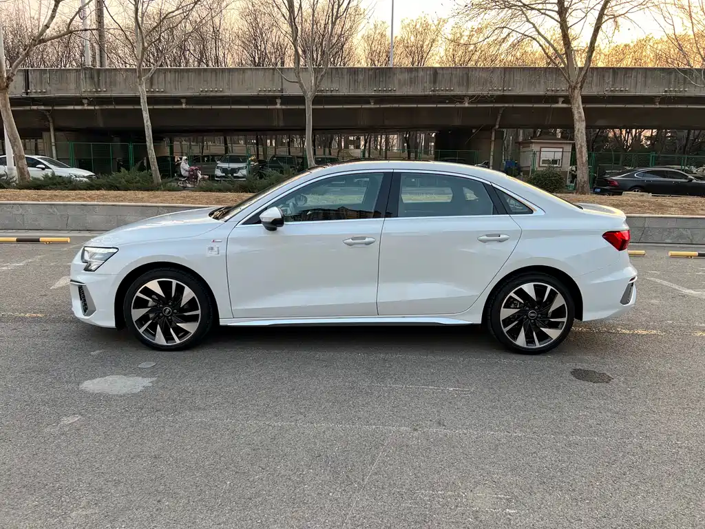 Audi A3 2024 A3L Limousine 35 TFSI Fashionable and Sporty купить на сайте DeffCars