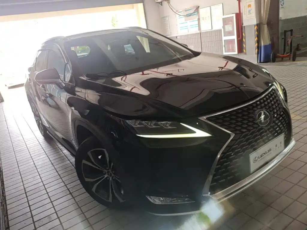 Lexus RX 2020 facelift 300 four-wheel drive elegant version купить на сайте DeffCars