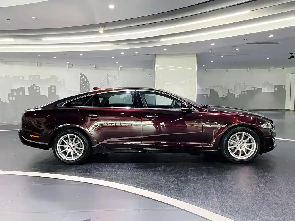 Jaguar XJ 2016 XJL 2.0T two-wheel drive elegant business version купить на сайте DeffCars