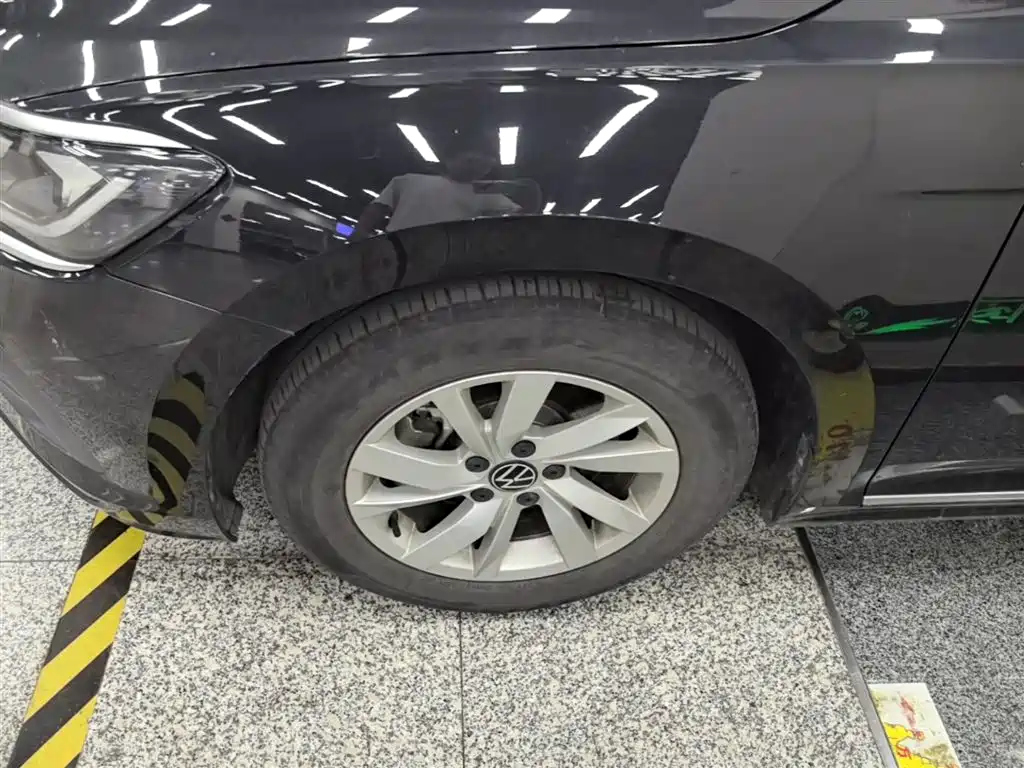 Passat 2025 Outstanding Model 280TSI Business Edition купить на сайте DeffCars