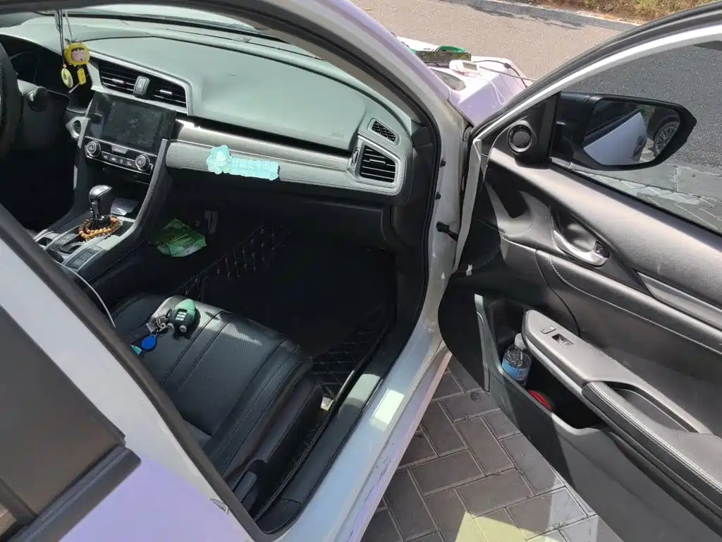 Civic 2019 220TURBO CVT Dynamic Edition National VI купить на сайте DeffCars