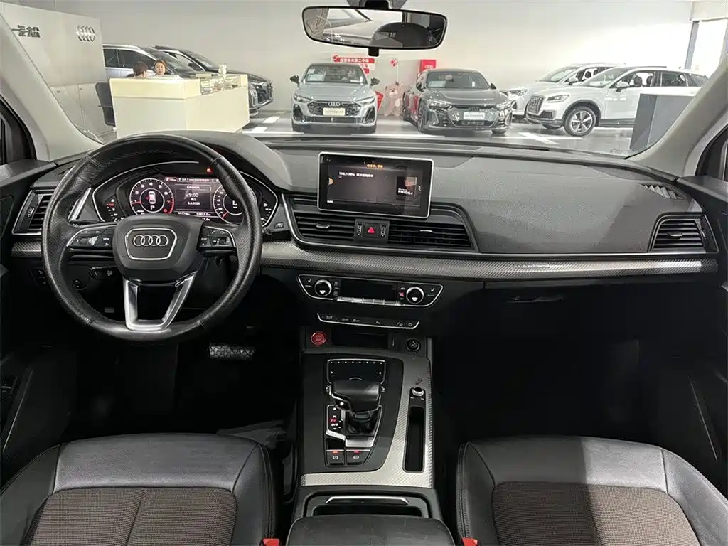 Audi Q5L 2018 45 TFSI Exclusive Fashion Type National V купить на сайте DeffCars