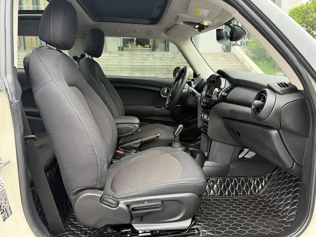 MINI 2019 1.5T ONE PLUS купить на сайте DeffCars