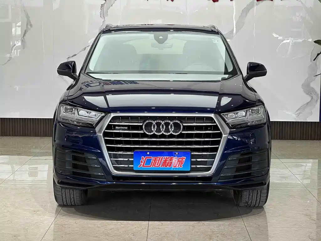 Audi Q7 2019 45 TFSI Comfort купить на сайте DeffCars