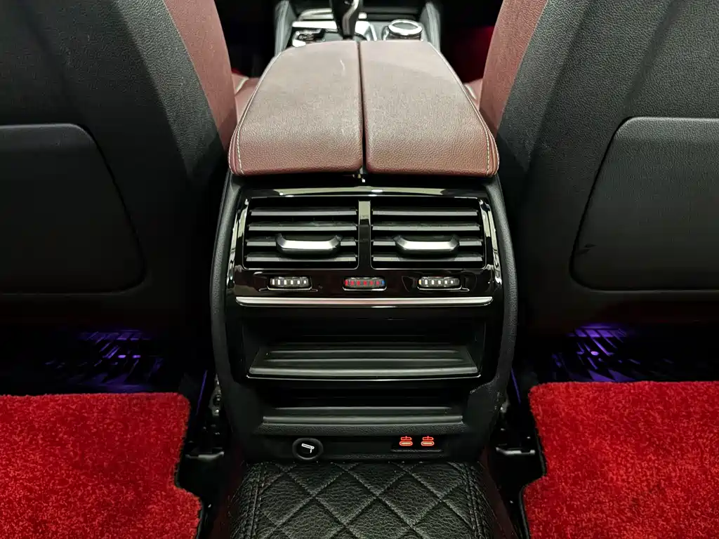 BMW 5 Series New Energy 2022 Model 535Le M Sports Package купить на сайте DeffCars