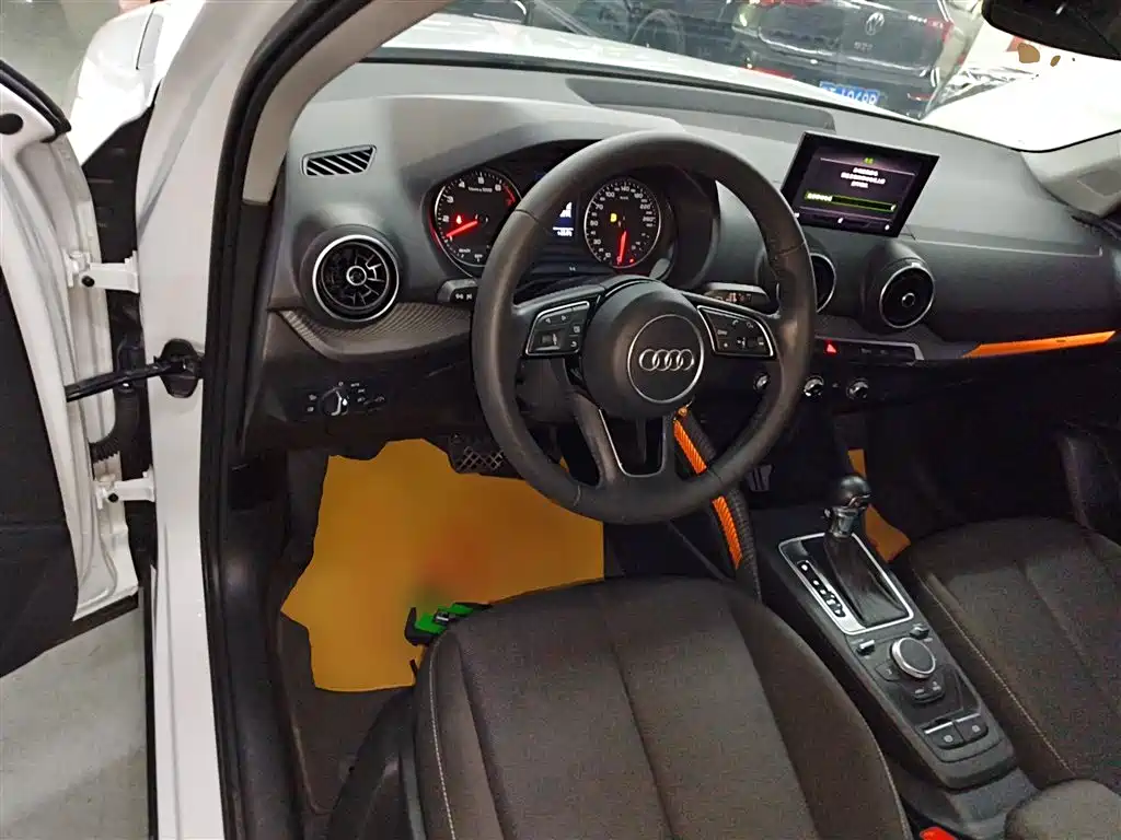 Audi Q2L 2018 35 TFSI launches exclusive version, National V купить на сайте DeffCars