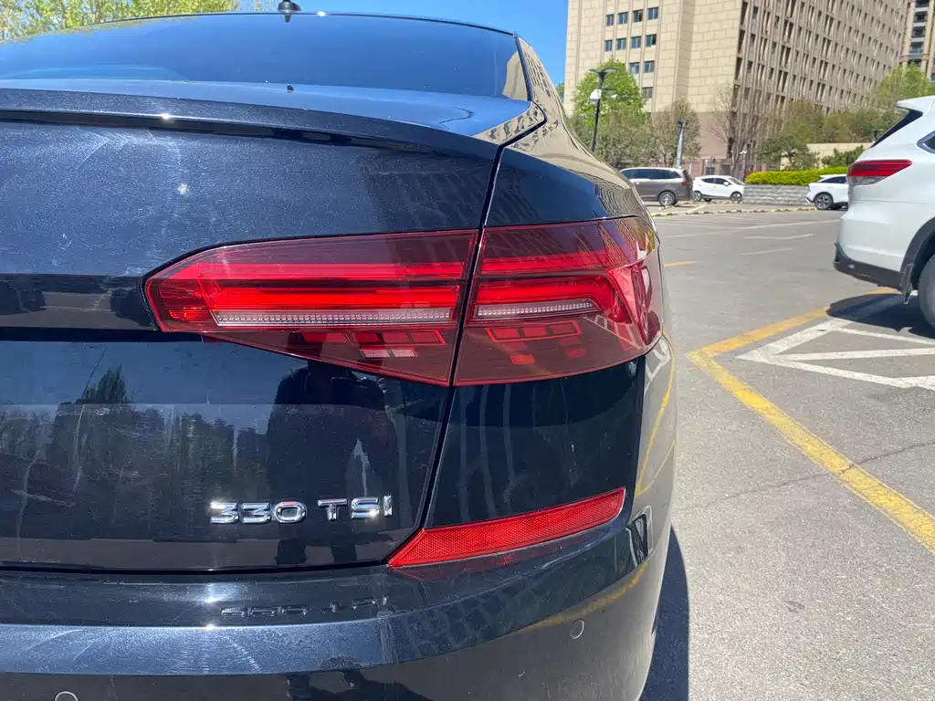 Passat 2019 330TSI Elite Edition National VI купить на сайте DeffCars