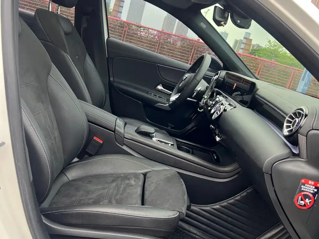 Mercedes-Benz A-Class 2020 Facelift A 200 L Sports Sedan Fashionable купить на сайте DeffCars