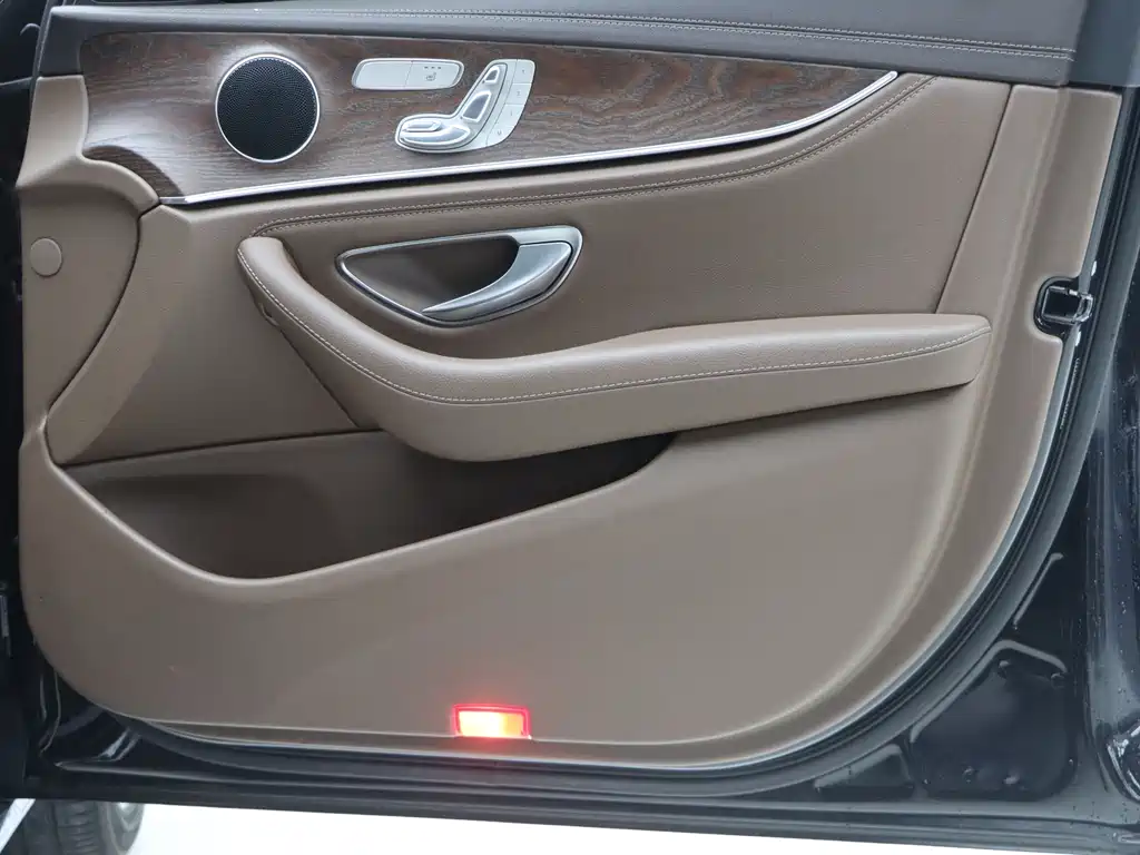 Mercedes-Benz E-Class 2023 E 300 L Fashion купить на сайте DeffCars
