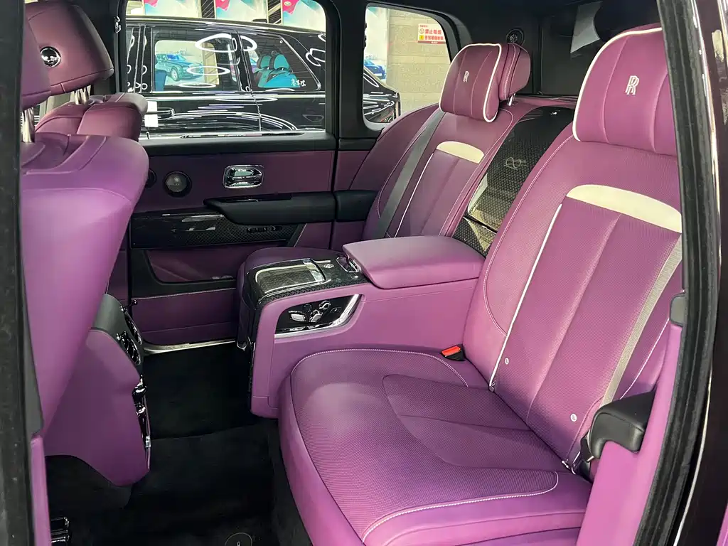 Cullinan 2024 Black Badge купить на сайте DeffCars