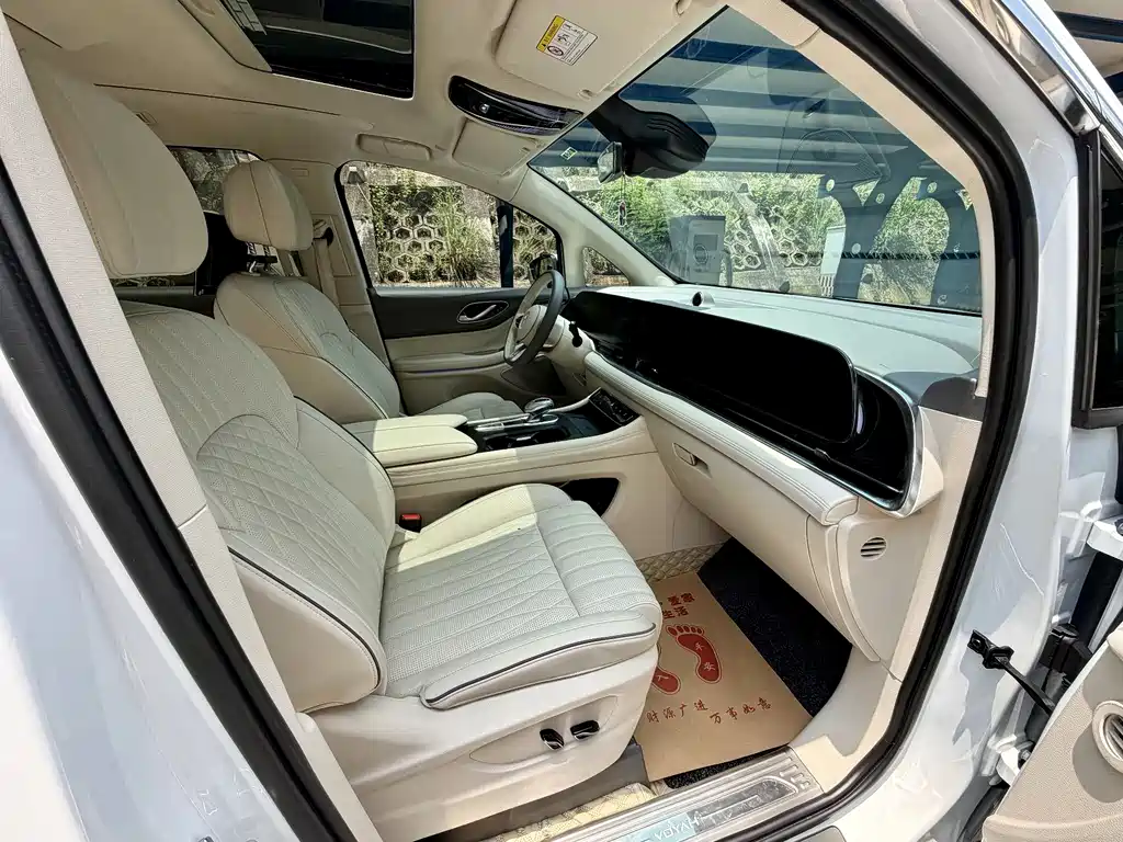 Lantu Dreamer 2022 0-carbon version Dream+Smart Range Package 605km купить на сайте DeffCars