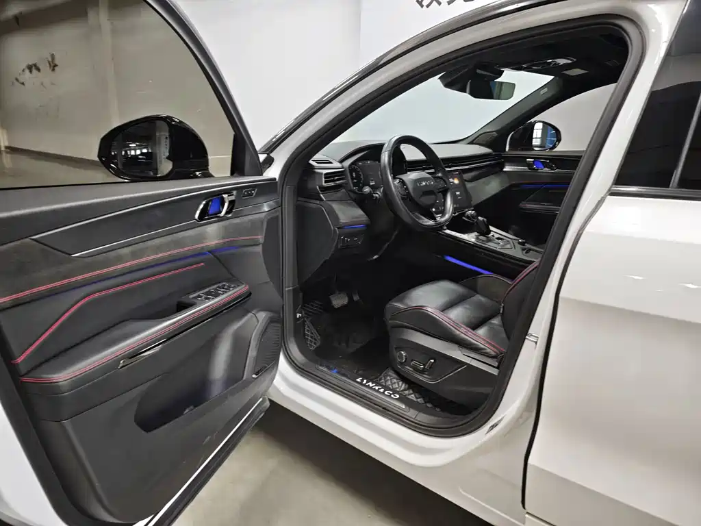 Lynk & Co 05 2020 2.0TD four-wheel drive Halo купить на сайте DeffCars