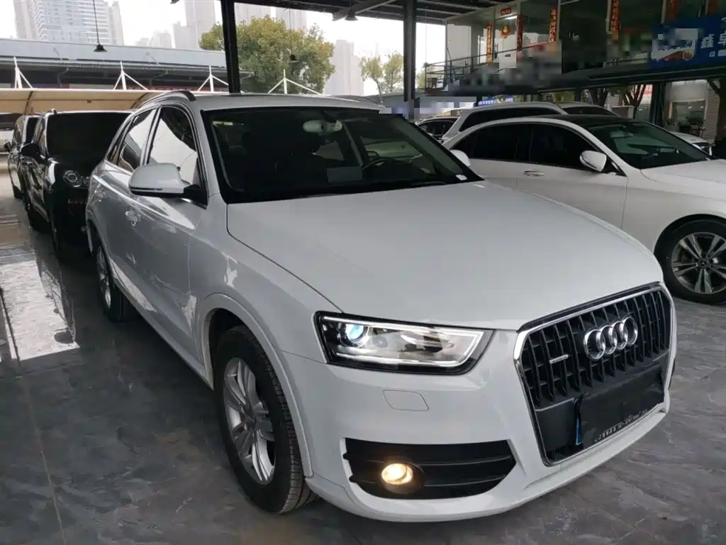 Audi Q3 2015 35 TFSI quattro million-dollar commemorative model купить на сайте DeffCars