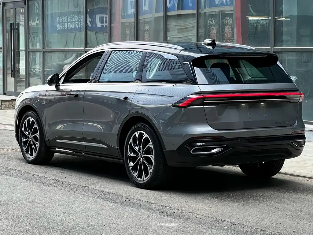 Voyager 2023 2.0T four-wheel drive Zunrui version купить на сайте DeffCars