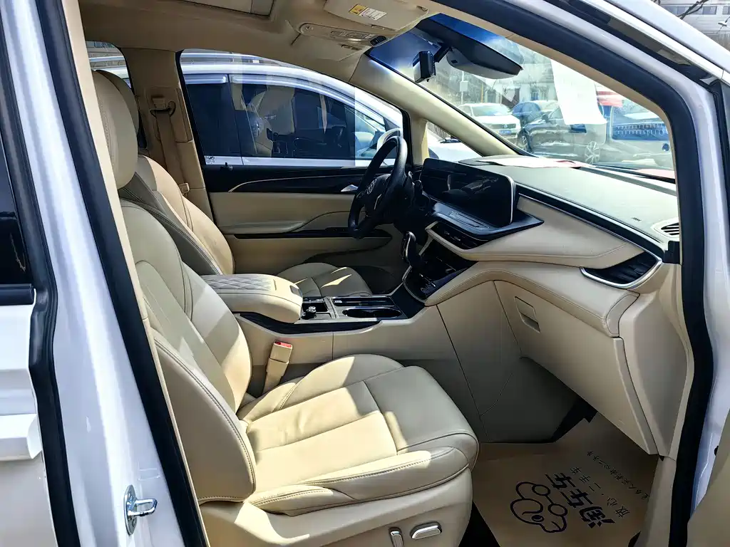 Buick GL8 2023 ES Lu Zun Exclusive Model купить на сайте DeffCars