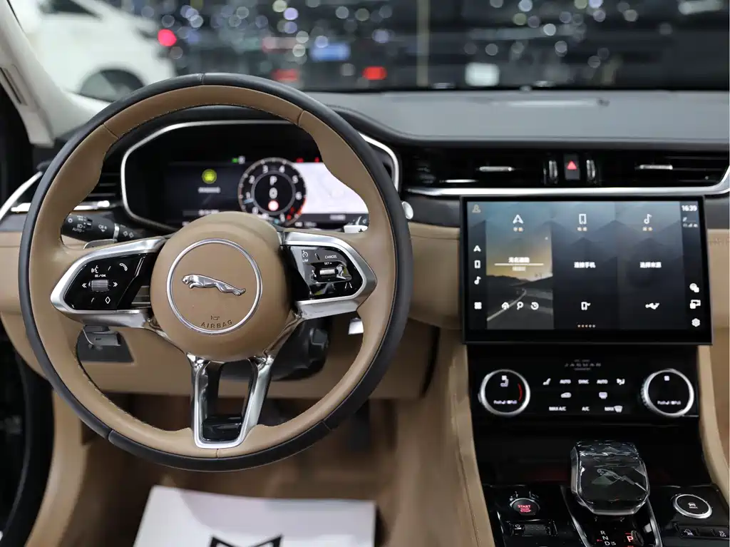 Jaguar XFL 2024 2.0T P250 two-wheel drive exclusive luxury version купить на сайте DeffCars