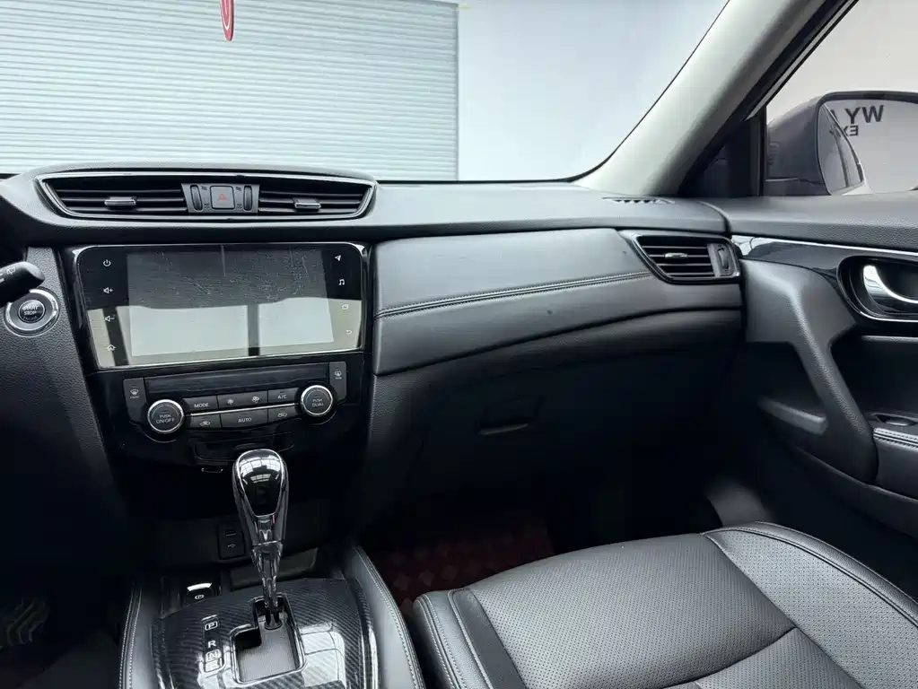 X-Trail 2023 Classic 2.0L 2WD Intelligent Link Premium Edition купить на сайте DeffCars
