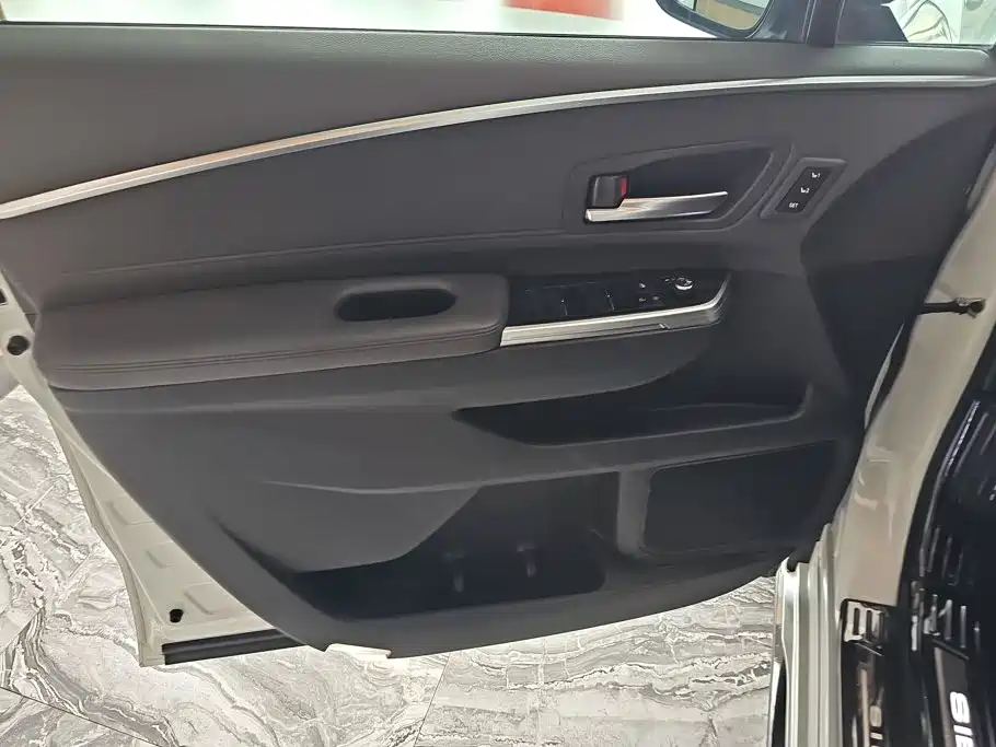 SIENNA 2024 2.5L Hybrid Platinum Edition купить на сайте DeffCars