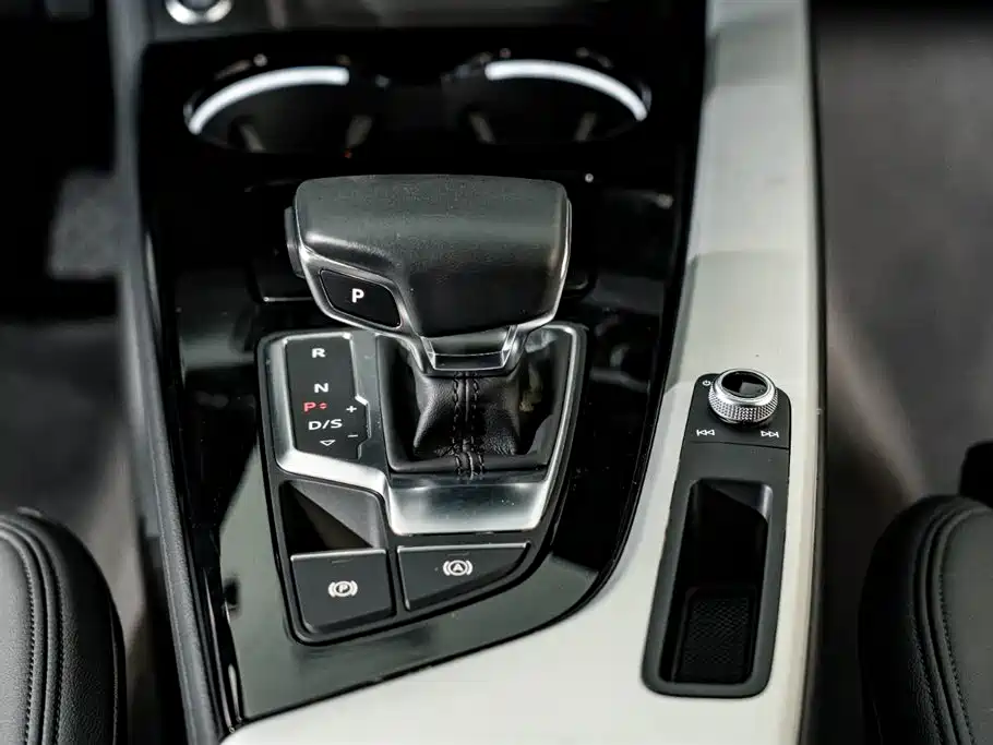 Audi A5 imported 2023 Sportback 40 TFSI quattro luxury and dynamic model купить на сайте DeffCars