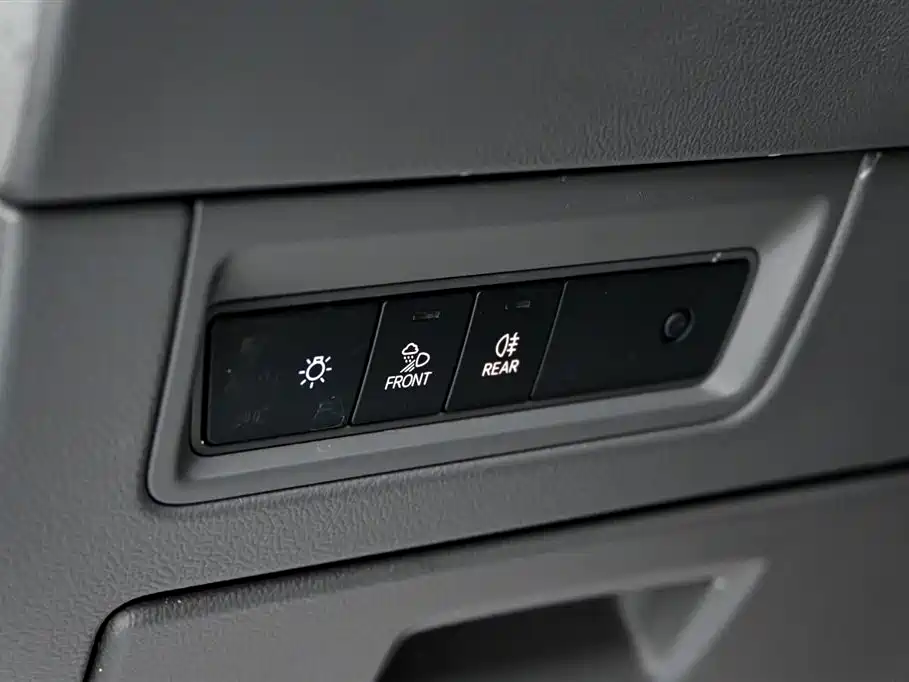 Touareg 2023 3.0TSI Ruixiang Edition Classic Sports Package купить на сайте DeffCars