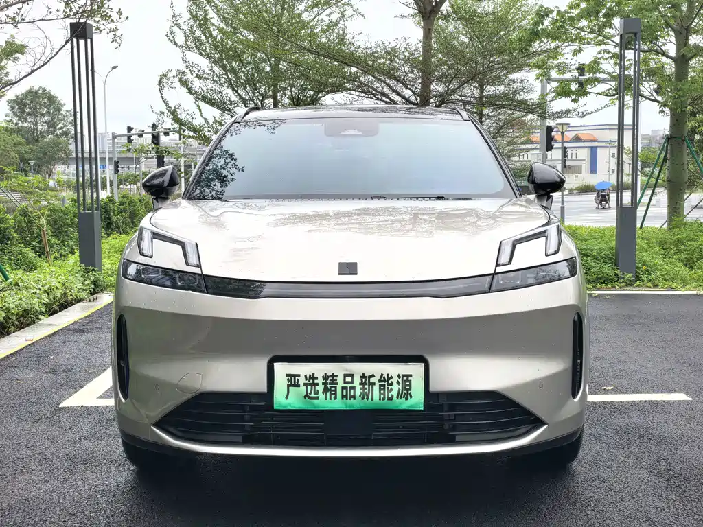 Lynk & Co 08 EM-P 2023 model 245km ultra-long battery life Halo купить на сайте DeffCars