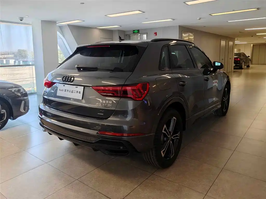 Audi Q3 2021 40 TFSI Fashionable and Dynamic купить на сайте DeffCars