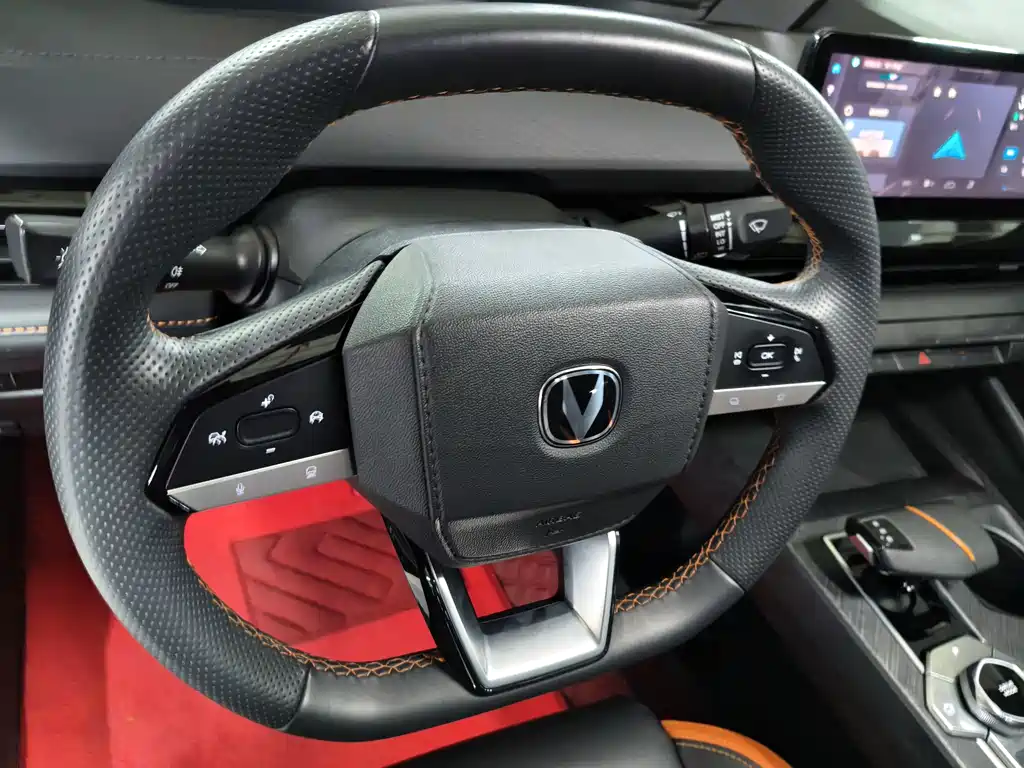 Changan UNI-V 2023 1.5T exclusive model купить на сайте DeffCars
