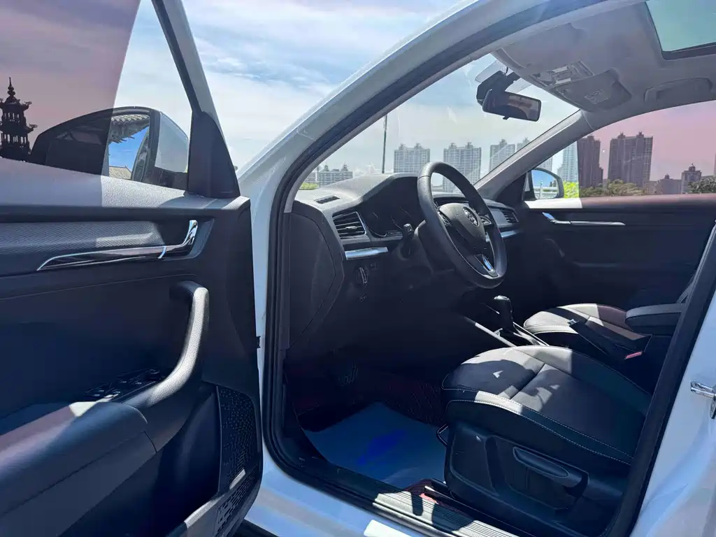 Kamiq 2023 Modified 1.5L Automatic Comfort Edition купить на сайте DeffCars