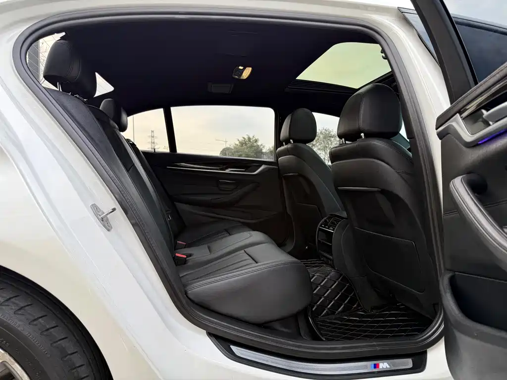 BMW 5 Series 2019 525Li M Sports Package купить на сайте DeffCars