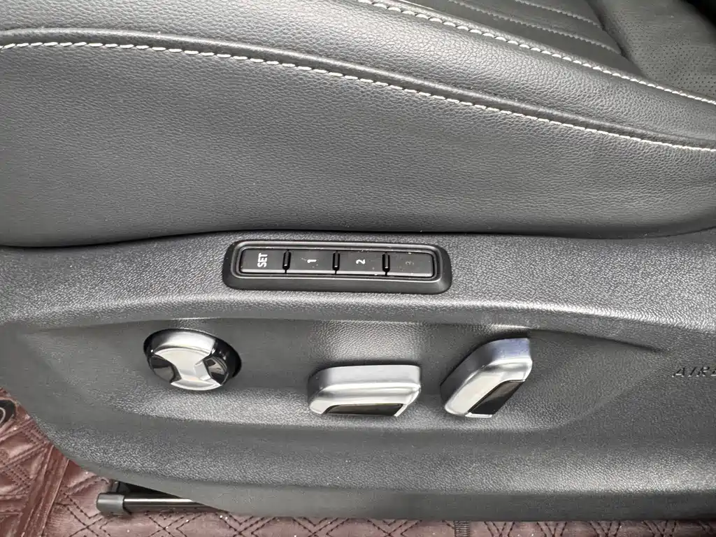 Touron 2021 380TSI four-wheel drive luxury version купить на сайте DeffCars