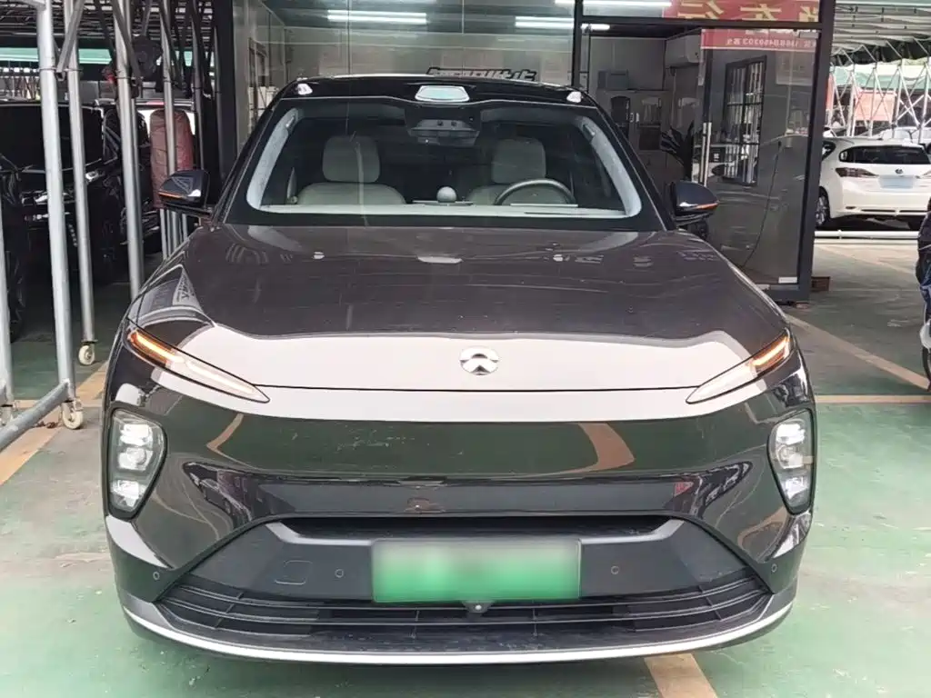 NIO ES8 2023 75kWh Executive Edition купить на сайте DeffCars