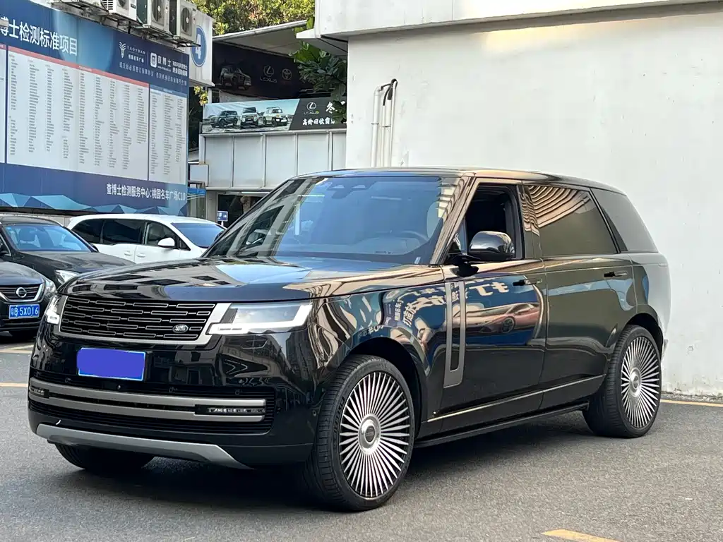 Range Rover 2023 3.0 L6 400PS Seven-seater Extended Edition купить на сайте DeffCars