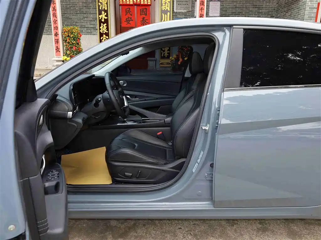 Elantra 2021 1.5L CVT LUX Premium Edition купить на сайте DeffCars