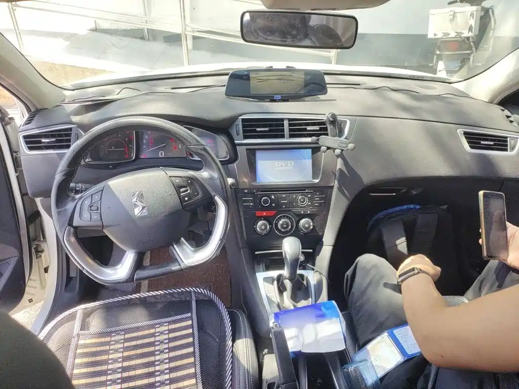 DS 5LS 2014 1.8L automatic comfort version VTi140 купить на сайте DeffCars