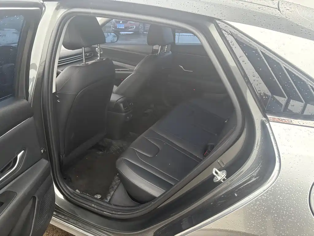 Elantra 2023 1.5L CVT LUX Premium Edition купить на сайте DeffCars