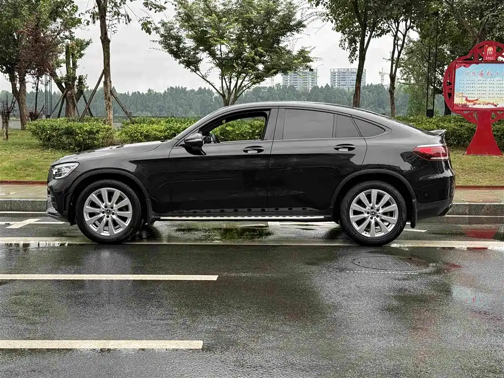 Mercedes-Benz GLC Coupe 2020 GLC 260 4MATIC Coupe SUV купить на сайте DeffCars