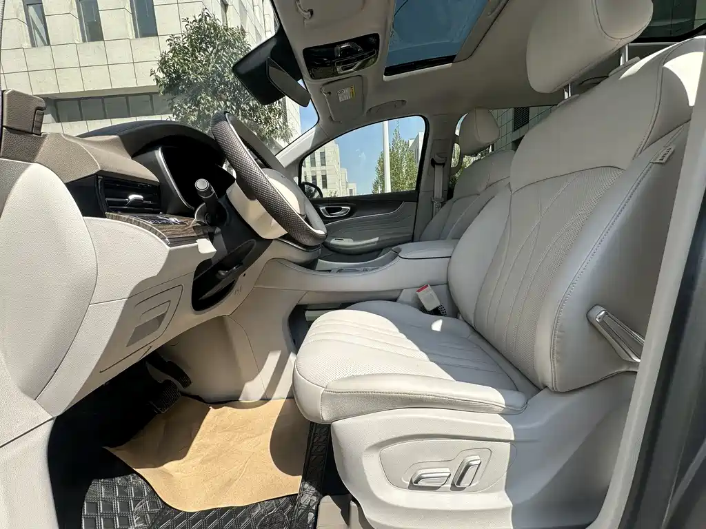 Roewe iMAX8 New Energy 2025 1.5T DMH Lu Zun Luxury Edition купить на сайте DeffCars
